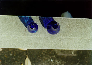 $B@D$$%\%H%k$,FsK\(B