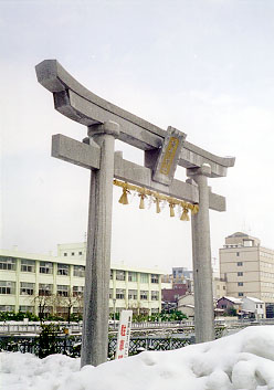 $BJ!0f?@<R$ND;5o(B