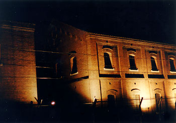 $B@V%l%s%,AR8K72(B